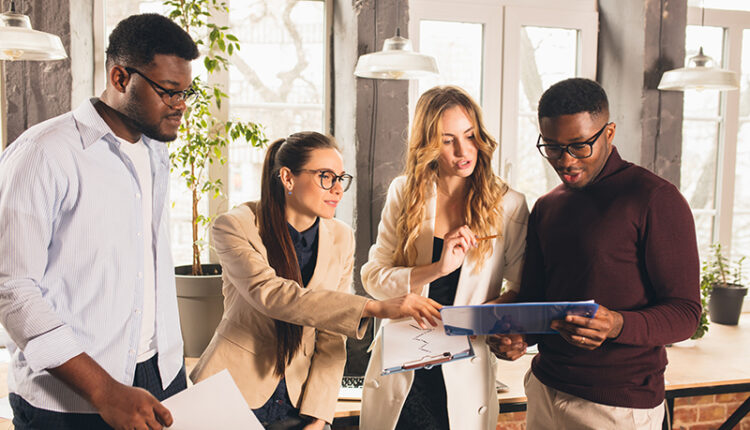 پرسونا مخاطب چیست